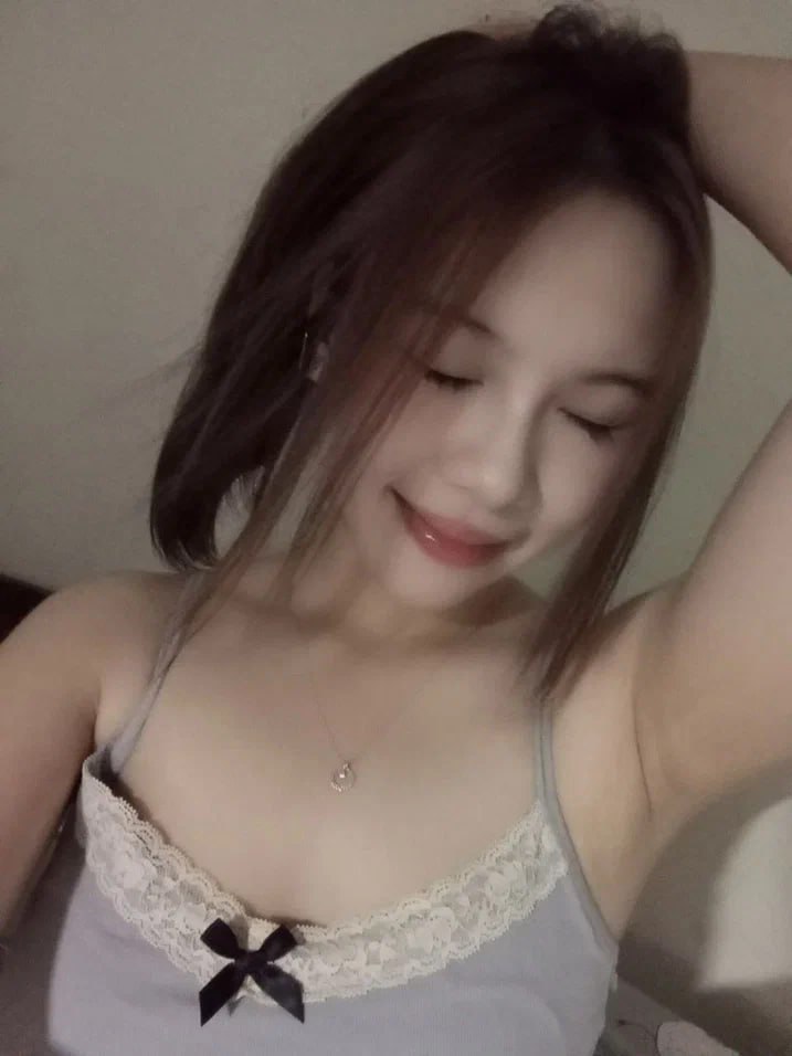 Anh nông dân chất phác phang lồn 2 mẹ con